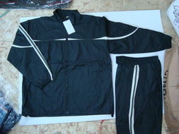 福州榮登貿(mào)易 雪克套網(wǎng)布男套裝貨源充足，覆蓋鞋帽、服飾、童裝零售與批發(fā)